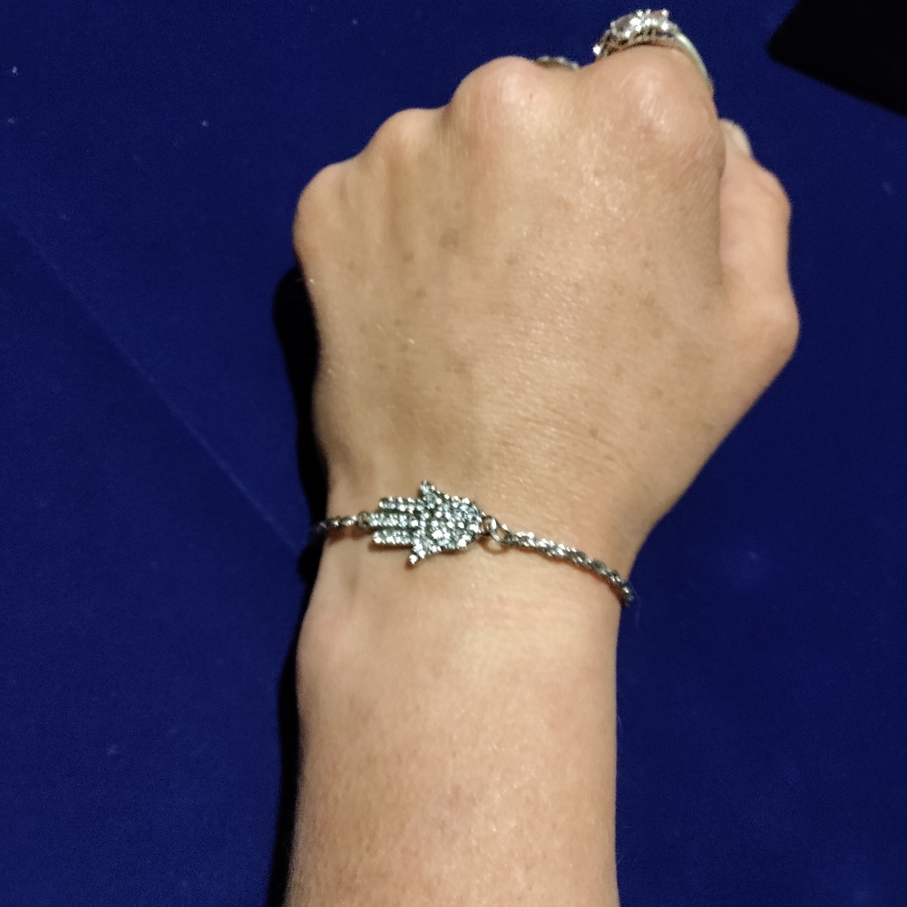 Silver Hasma Protection Bracelet!